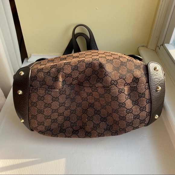 Gorgeous GUCCI handbag w/ original dustbag - Picture 3 of 5